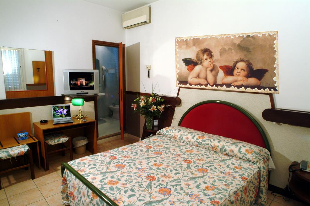 Hotel Roma Marghera Esterno foto