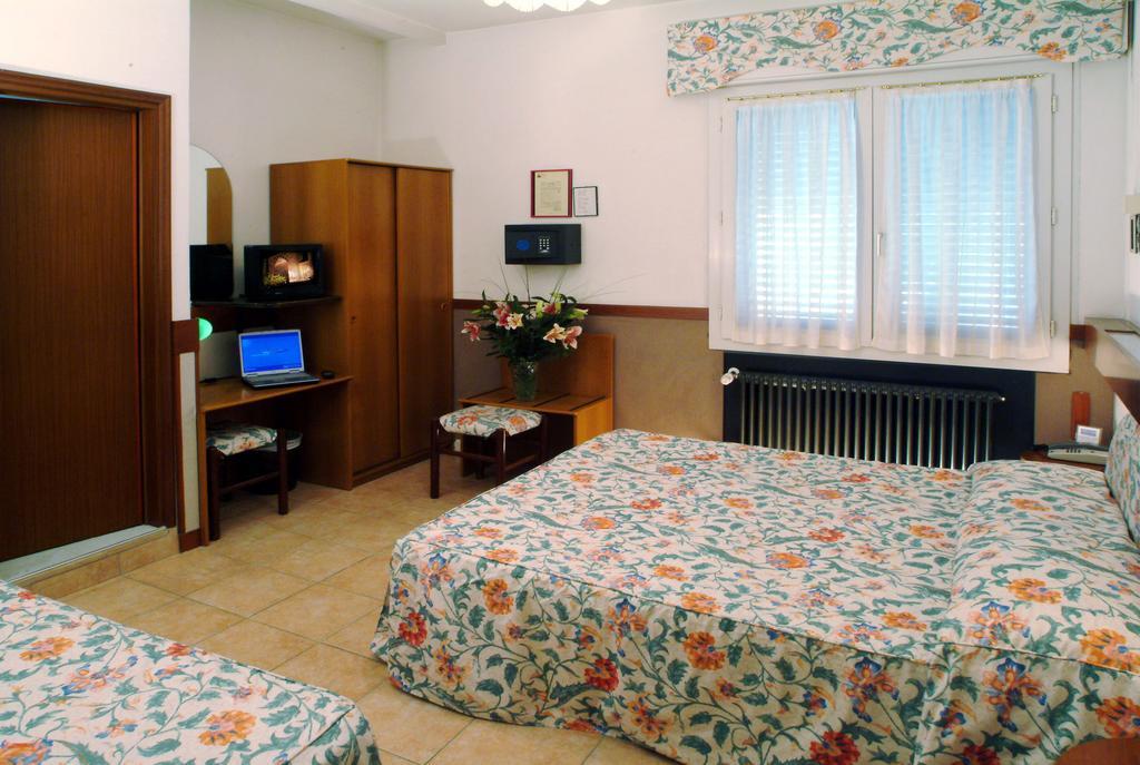 Hotel Roma Marghera Camera foto