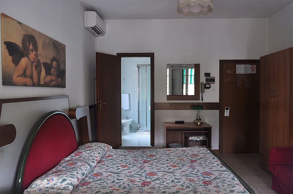 Hotel Roma Marghera Esterno foto