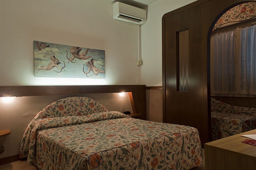 Hotel Roma Marghera Esterno foto