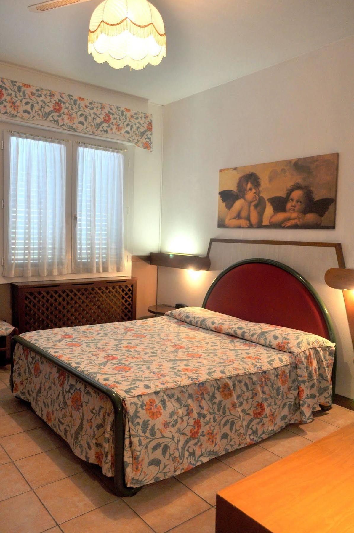 Hotel Roma Marghera Esterno foto