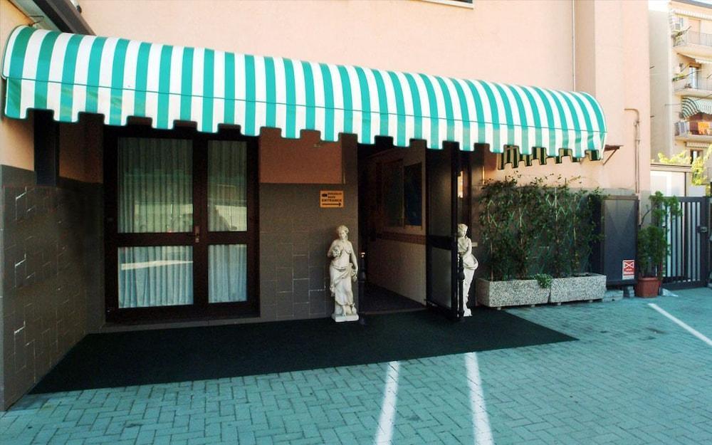 Hotel Roma Marghera Esterno foto