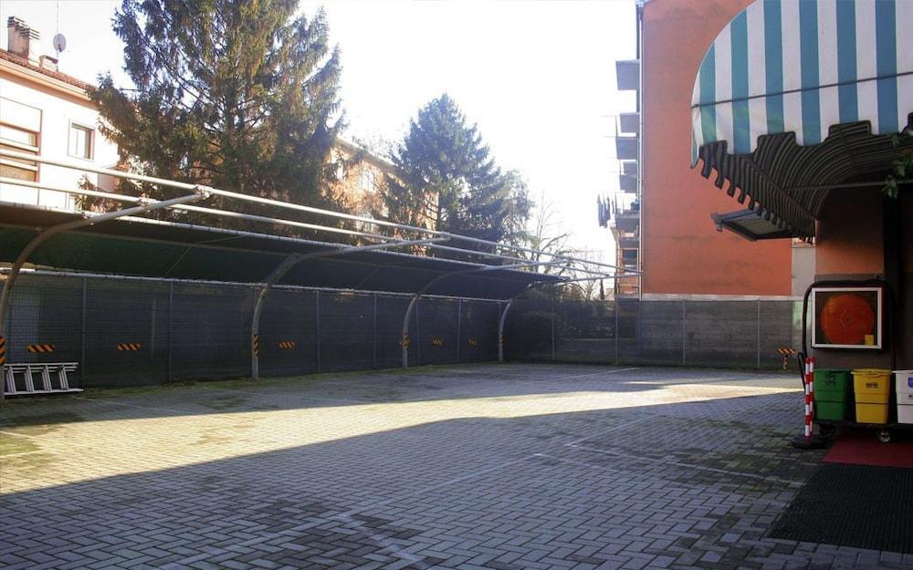 Hotel Roma Marghera Esterno foto